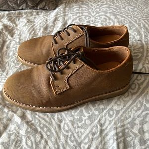 Young Boy used shoes